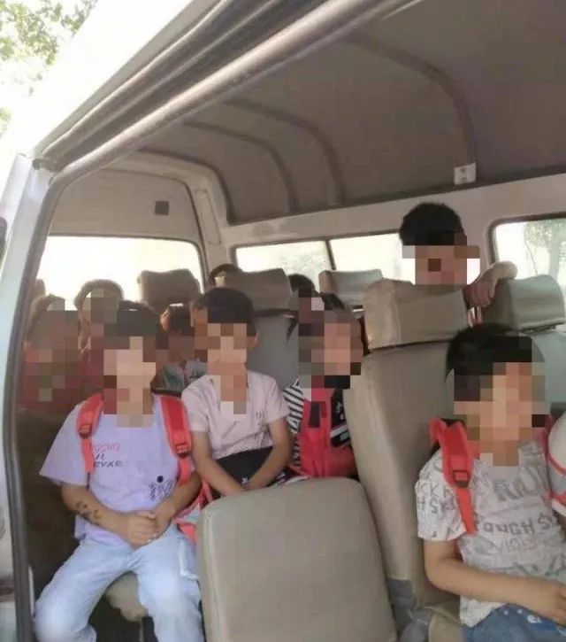 開學(xué)季 拒絕“黑校車”