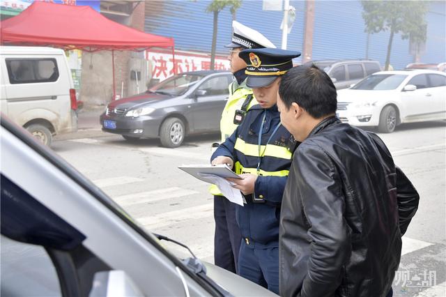 觀山湖區(qū)多部門聯(lián)合執(zhí)法 整治打擊“黑校車”