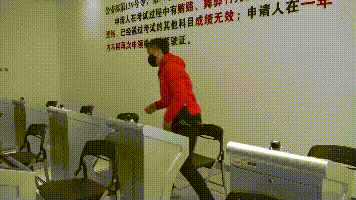 園區警方啟動重點運輸企業及校車駕駛人現場審驗教育學習專場服務