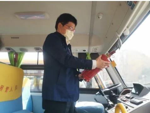 溧陽(yáng)市教育局開展學(xué)前校車安全工作專項(xiàng)檢查