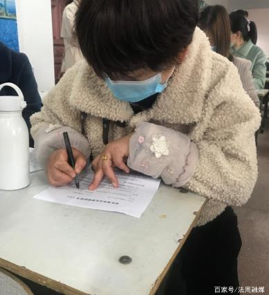 桃源楓樹鄉中心小學：召開春季校車安全會議