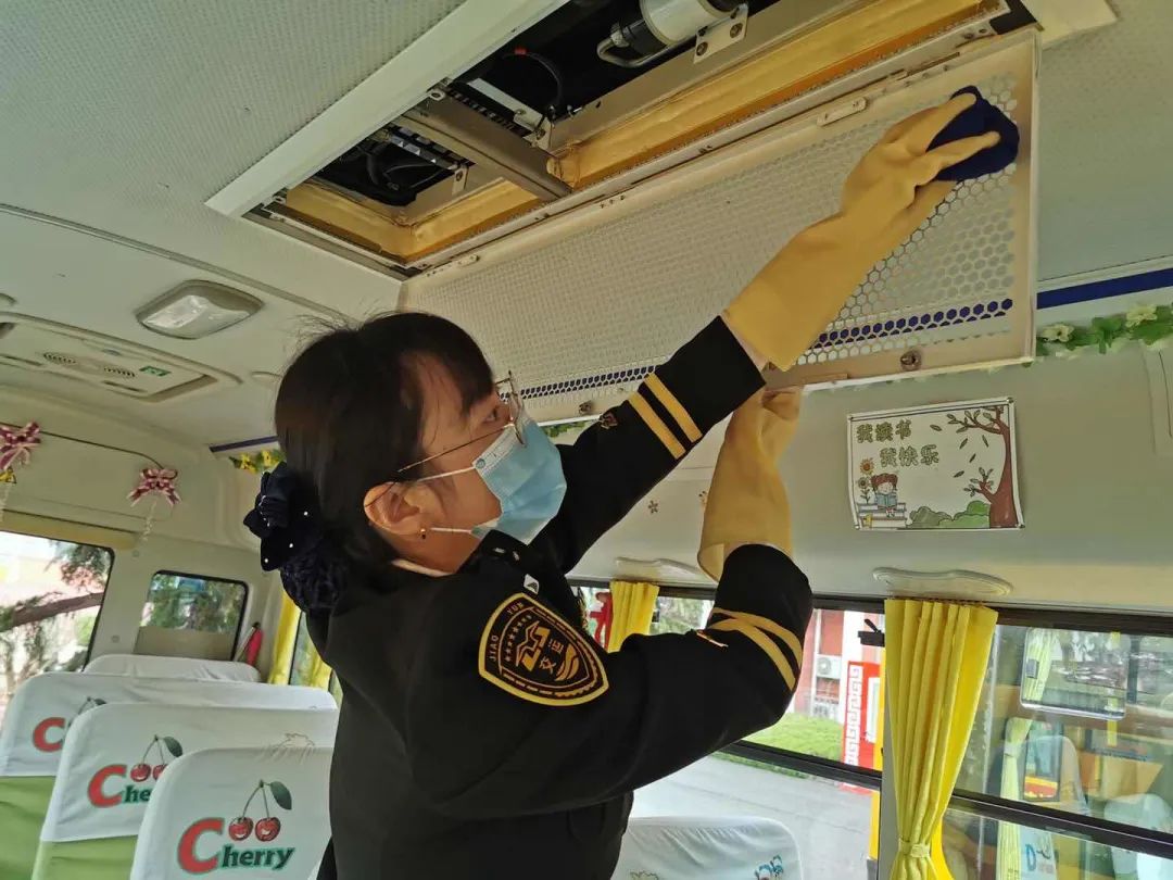 初三開學在即，交運溫馨校車整裝待發