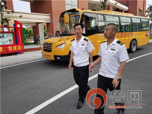 山東省萊西：交運(yùn)65部校車(chē)萬(wàn)事俱備服務(wù)高考