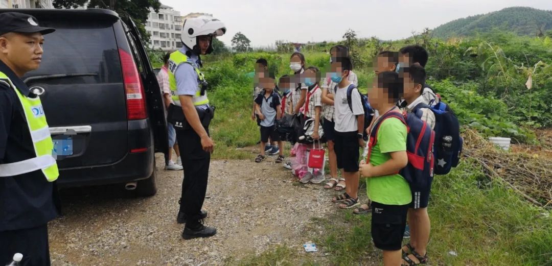 舉報：廣西南寧一教育機構“校車”超載20％ 交警：查！