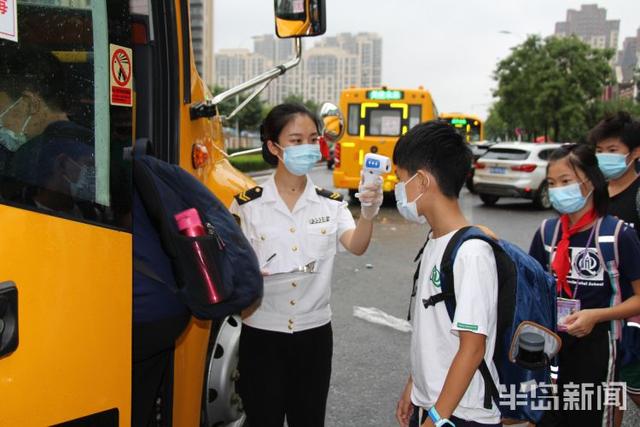 新增46條線路！開學首日，青島15萬學生乘坐“大鼻子”校車！