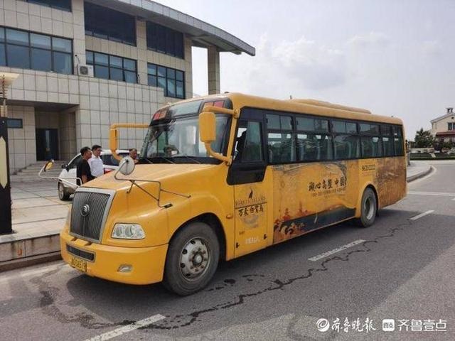 山東：惠民縣大年陳鎮，愛心企業情系教育，莘莘學子喜獲校車