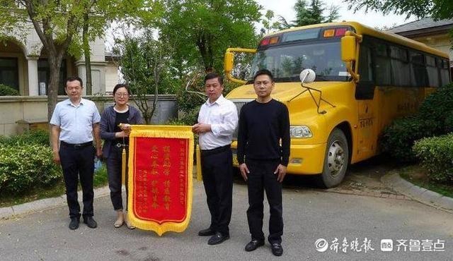 山東：惠民縣大年陳鎮，愛心企業情系教育，莘莘學子喜獲校車