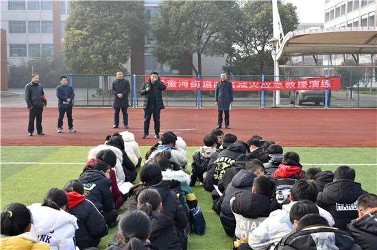 江蘇海安：年末歲底繃緊弦 校車、防震雙演練