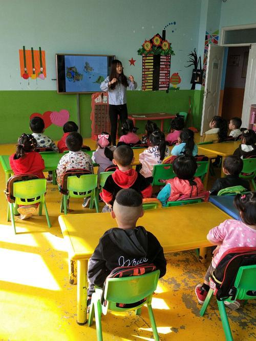 “校車”接送上下學(xué)孩子，被罰款10200元，家長：沒有更好的校車