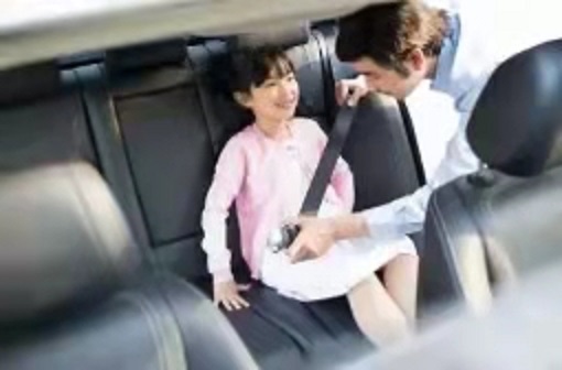 廣東一幼兒園校車與貨車相撞，造成6人受傷！家長要記住這些減輕傷害的措施