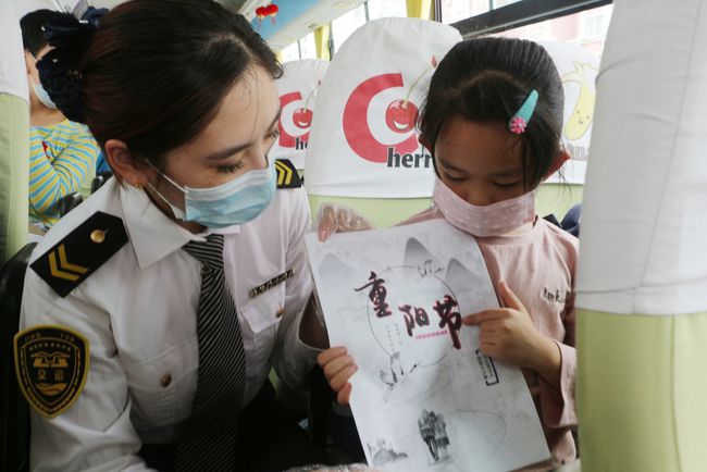 弘揚孝道！交運溫馨校車多點開花迎重陽節(jié)