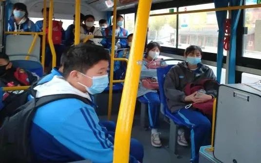 「我為群眾辦實事」阜平鎮：“私人訂制”校車 保安全惠民生