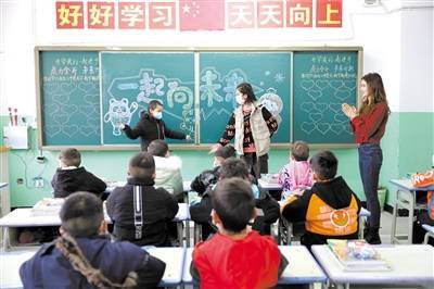 跨越500里 一輛校車的春天之旅