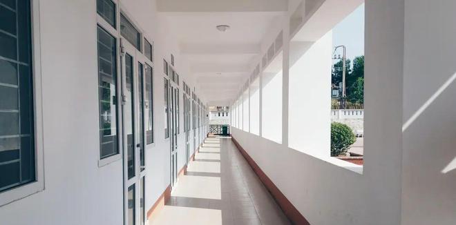 禽獸不如! 校車司機利用職務之便, 2年間猥褻多名女童!