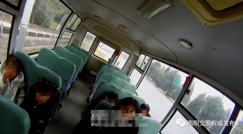 【文明交通·違法曝光】不合規校車，坐不得！