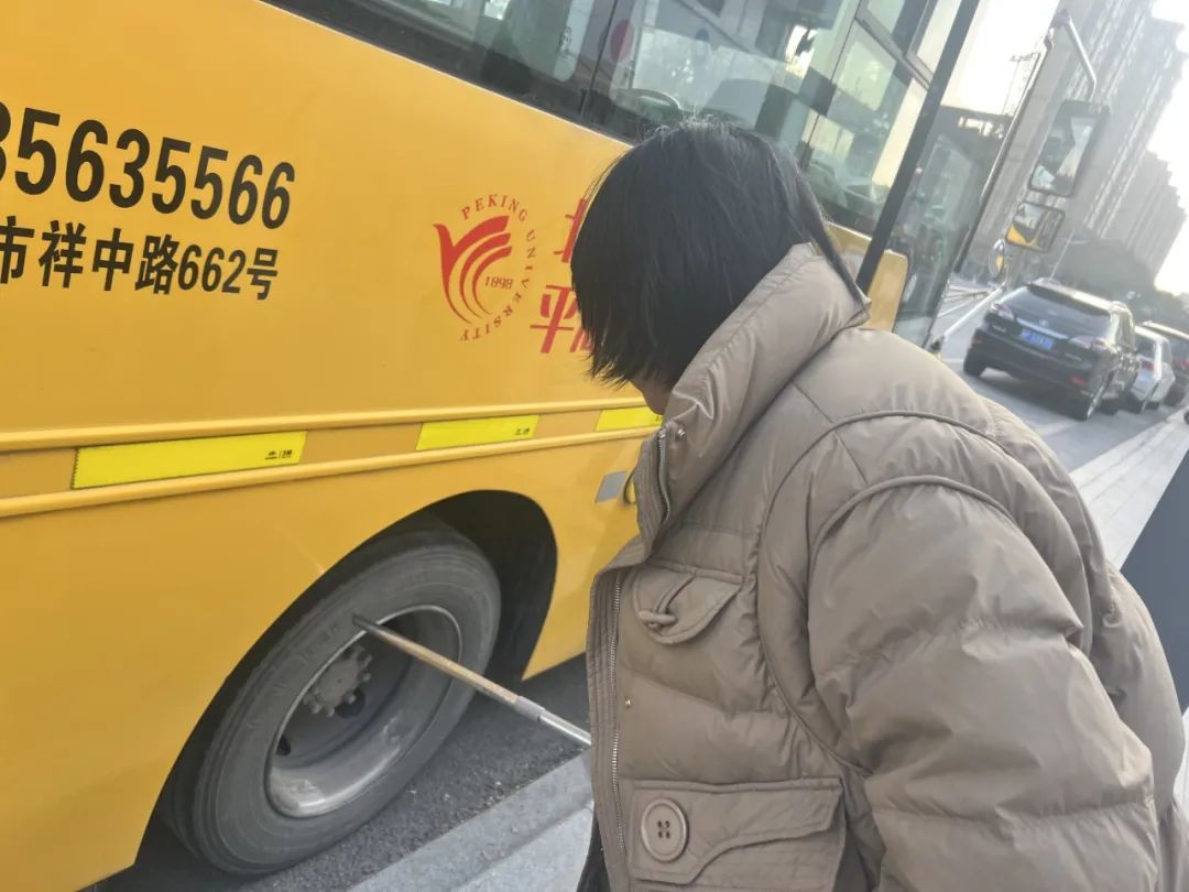 安全乘車，平安“童”行——記平湖市青鳥幼兒園校車安全應急演練活動