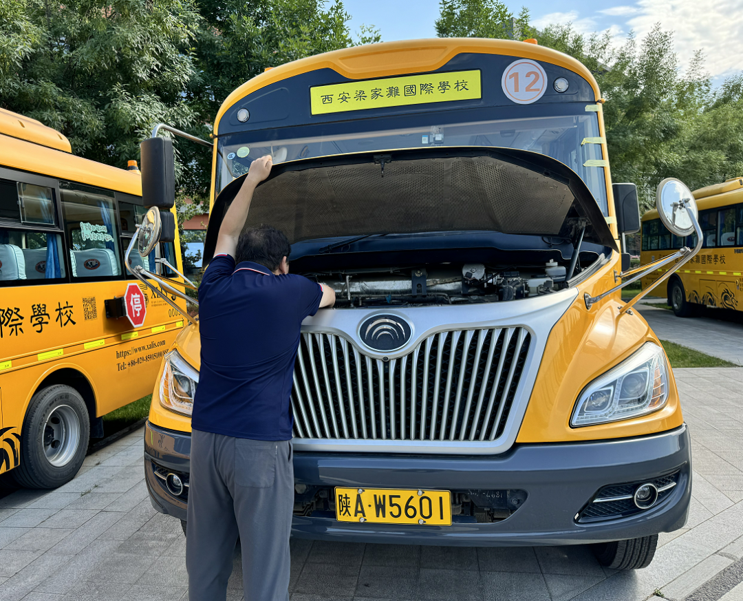 校車安全大檢查 筑牢學生安全路