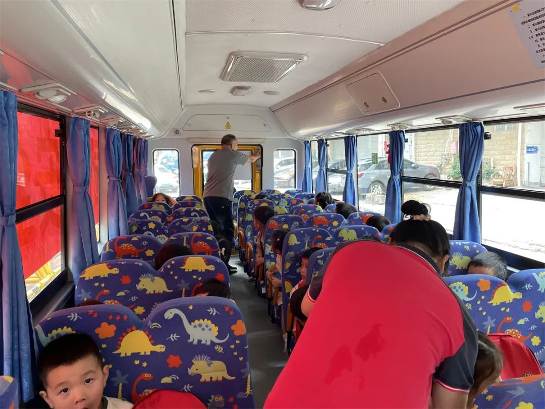 斯美幼兒園校車安全應急演練活動