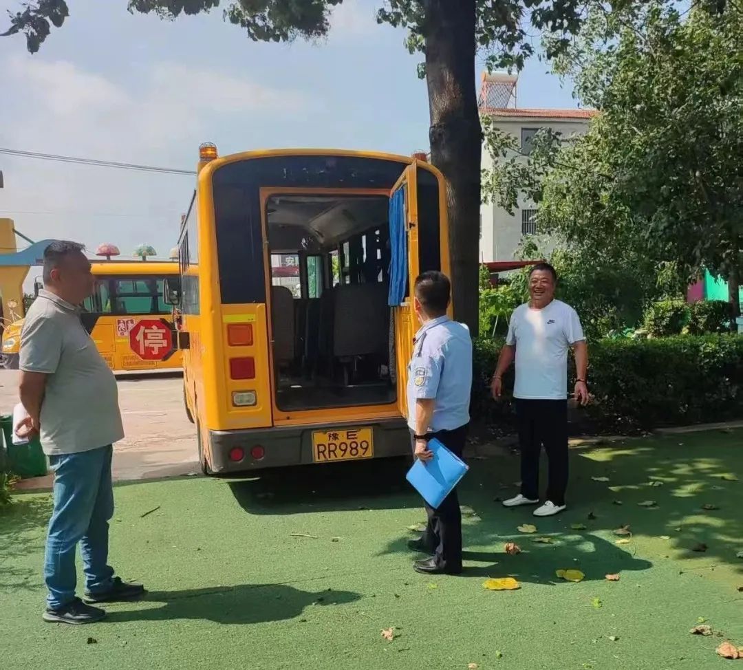 百日行動丨安陽交警強化校車安全“大檢查” 擰緊校車出行“安全閥”(第二十三期) 圖片
