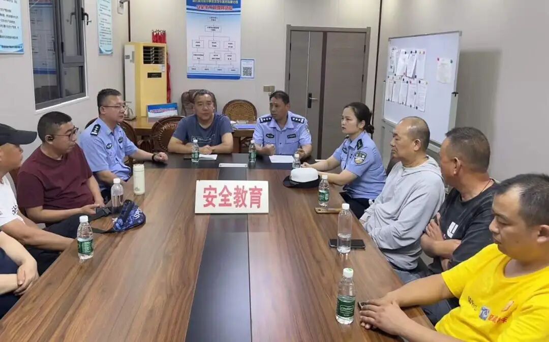 秋季開學，你家孩子坐的校車被“查”了......