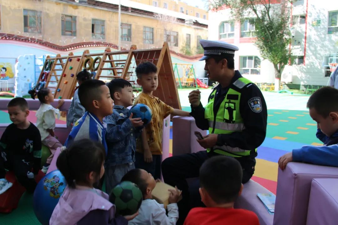 強化校車安全“大檢查” 擰緊校車出行“安全閥”