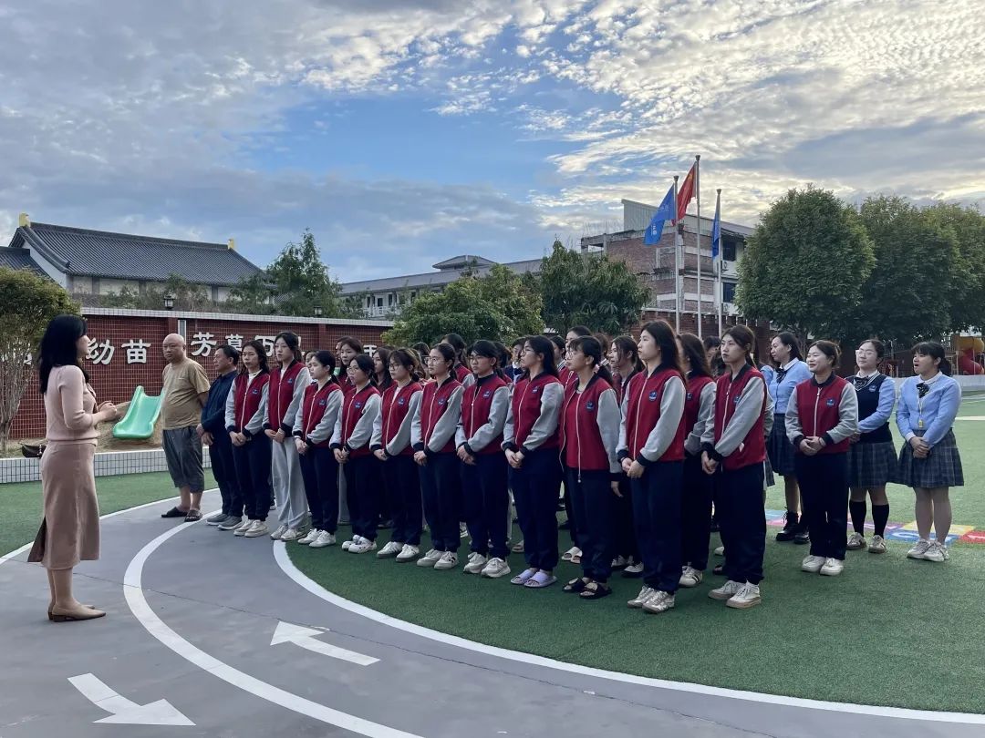 【校車安全】平安乘車，為愛護航——成田實驗幼兒園校車安全應(yīng)急演練