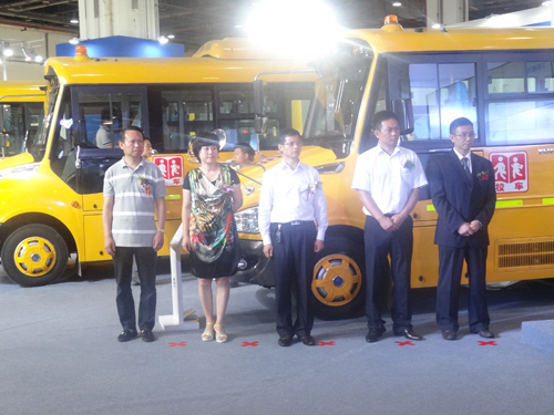 江蘇宿遷市宿城區英才雙語學校董事長曹倫：選校車 品牌很關鍵