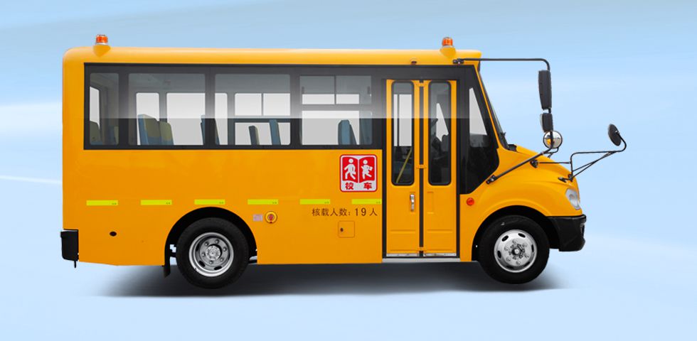 宇通1.9米窄車身校車“小超俠”上市