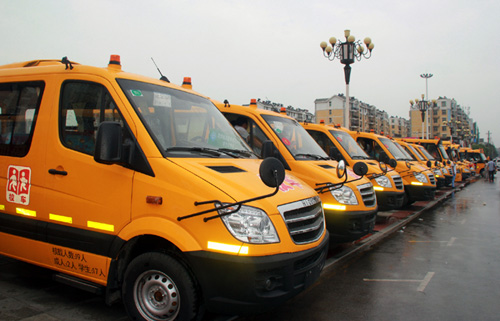 孝昌21輛“大鼻子”校車上崗 為鄉鎮孩子撐起保護傘