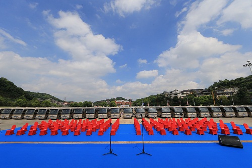 服務(wù)G20峰會(huì) 宇通T7高端公商務(wù)車正式交付杭州