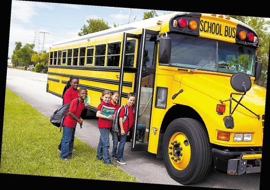 美國校車為何如此安全--九個逃生出口
