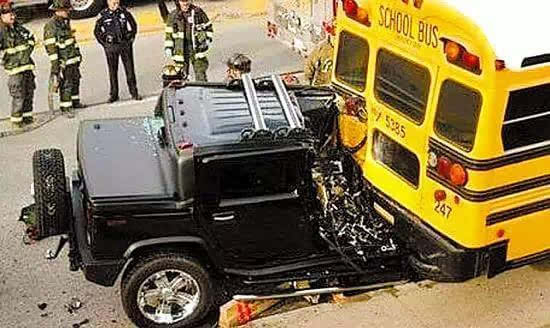 美國的“特權車”警察都得給讓路！