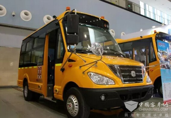 中通三款幼兒園校車登陸全國幼教展