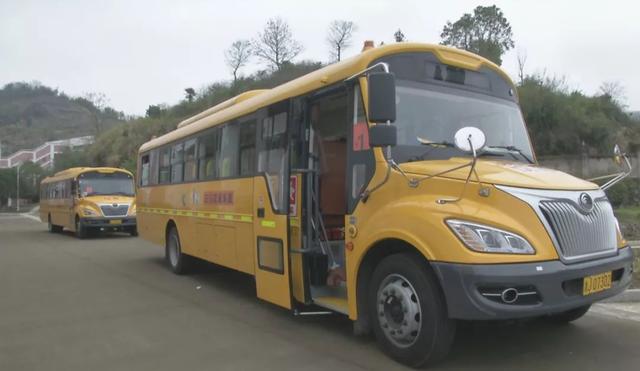 三門家長！定制校車來了，快來看有經過你家小區嗎？還可預約報名！