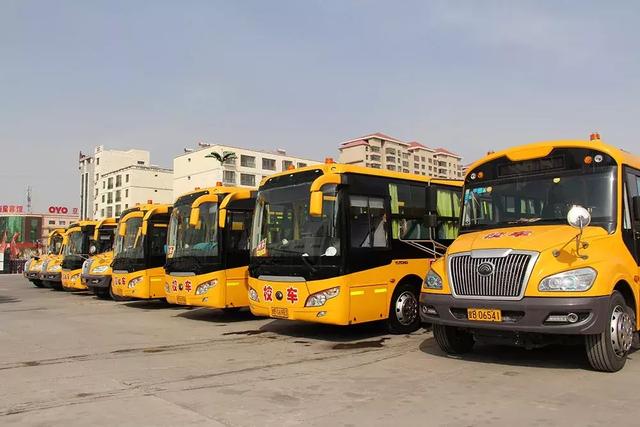 @嘉峪關家長,新學期學生可以坐著校車去上下學嘍!內含校車線路 @嘉峪關家長,新學期,校車開車啦!我們又可以坐著校車去上下學嘍!