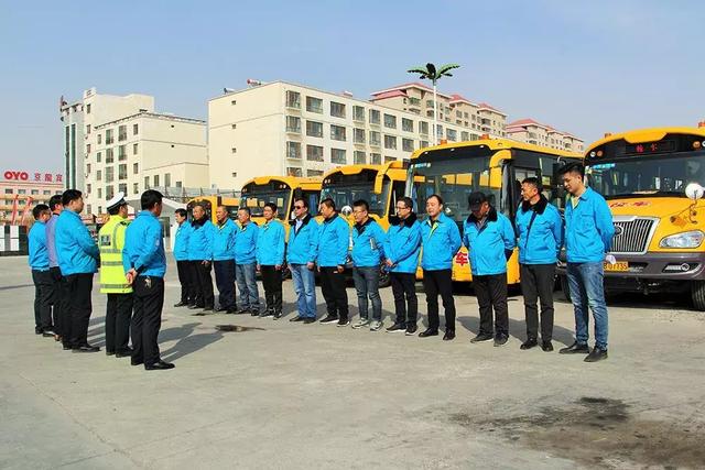 @嘉峪關家長,新學期學生可以坐著校車去上下學嘍!內含校車線路 @嘉峪關家長,新學期,校車開車啦!我們又可以坐著校車去上下學嘍!