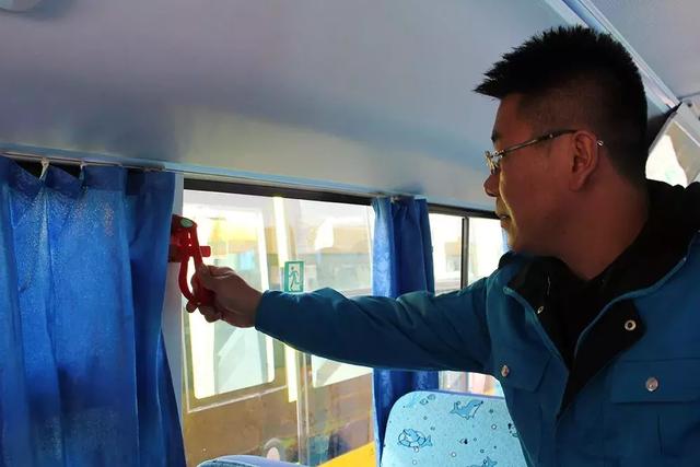 @嘉峪關家長,新學期學生可以坐著校車去上下學嘍!內含校車線路 @嘉峪關家長,新學期,校車開車啦!我們又可以坐著校車去上下學嘍!