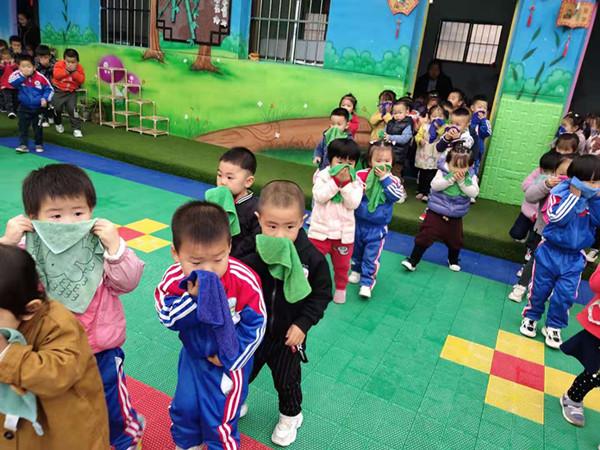 經開區渭河幼兒園開展消防演練