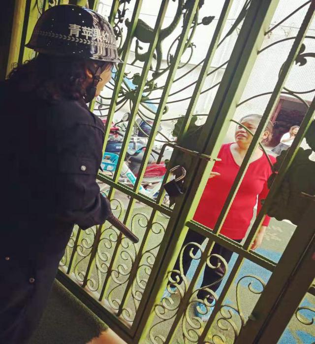 簡城青蘋果幼兒園開展“防暴防恐”演練