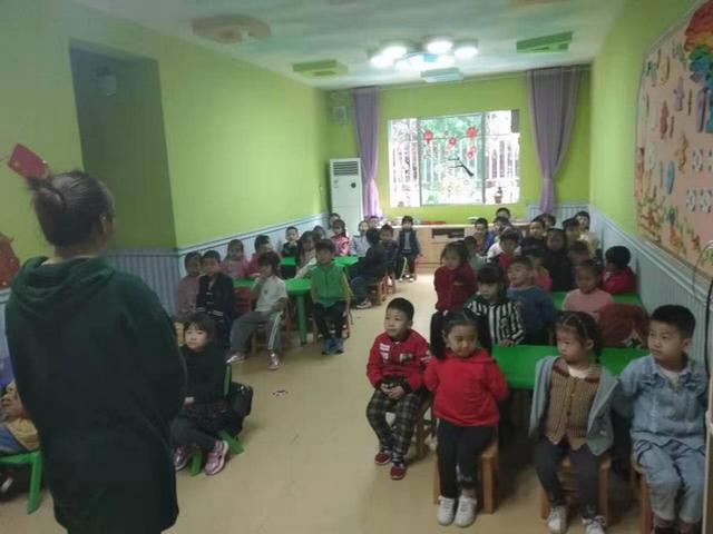 簡城青蘋果幼兒園開展“防暴防恐”演練