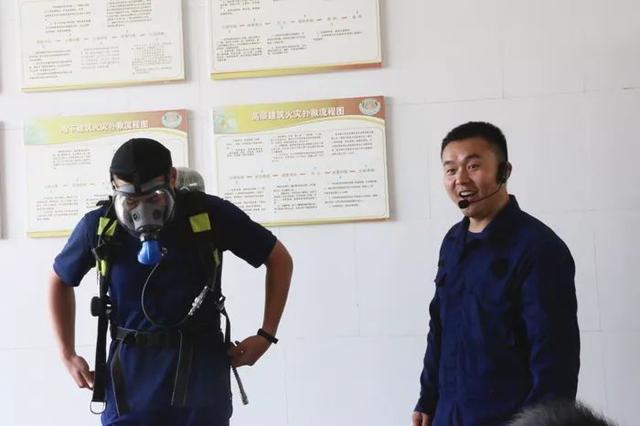 英迪國際幼兒園消防活動系列之——“我心中的消防員”