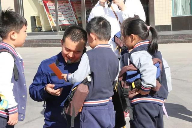 英迪國際幼兒園消防活動系列之——“我心中的消防員”