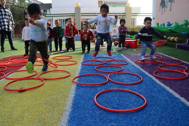 城固原公鎮希望幼兒園小型趣味運動會燃爆全場