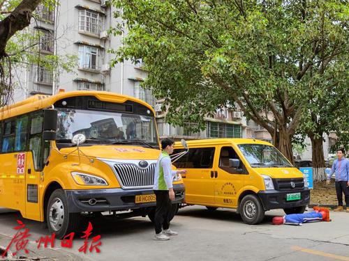 應急演練進校園 共筑校車安全墻