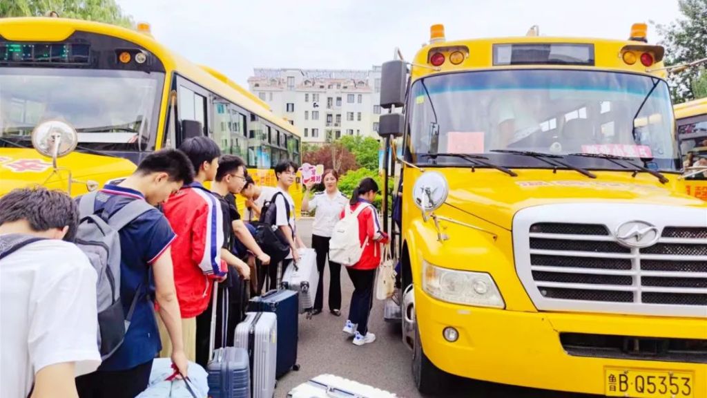 溫情守護十一載 愛心送考再啟航