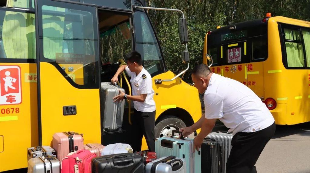 溫情守護十一載 愛心送考再啟航