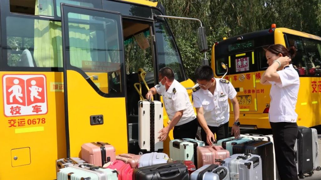 溫情守護十一載 愛心送考再啟航