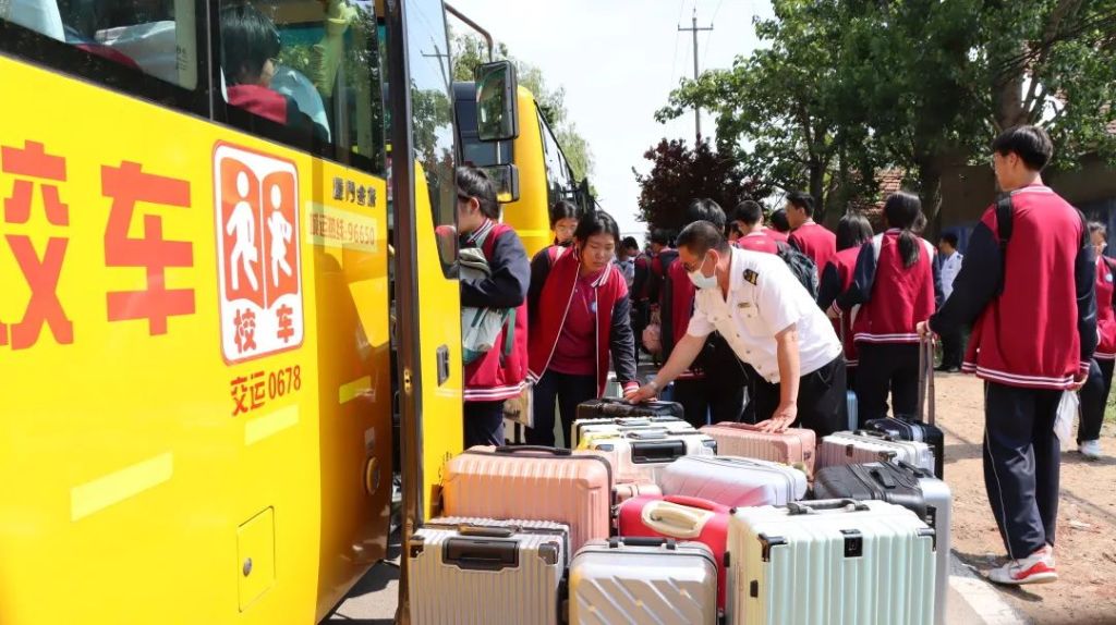 溫情守護十一載 愛心送考再啟航