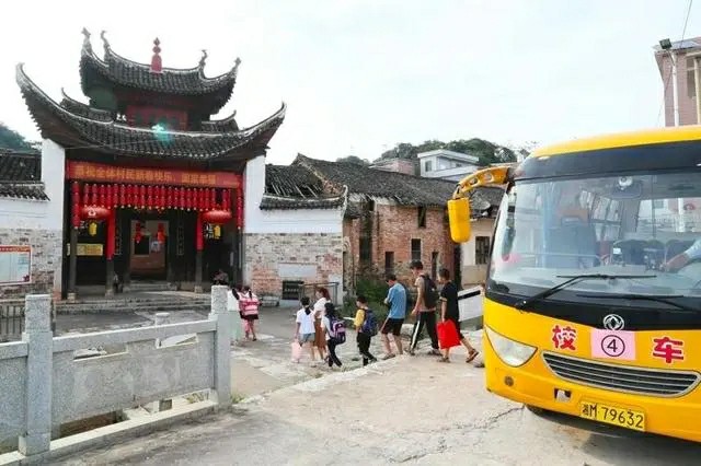 湖南新田：鄉村校車 平安運行