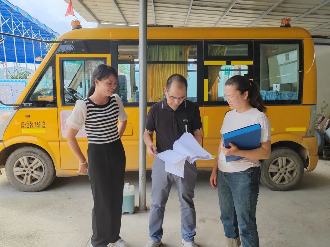 為校車“做體檢”！通挽鎮聯合多部門開展校車安全大檢查